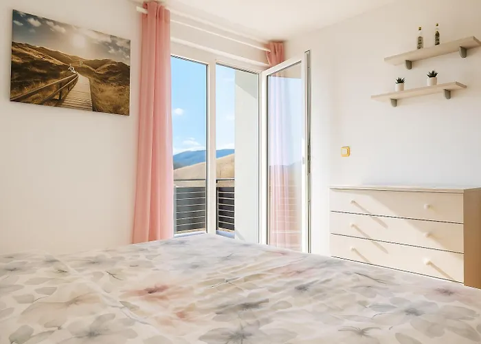 לינה וארוחת בוקר Sunset בוהין